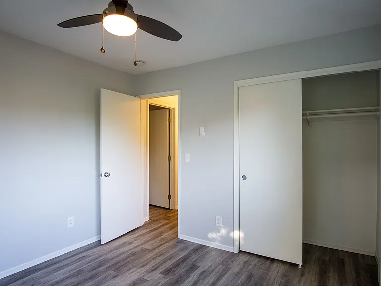 Off SE Belmont: Mid-Century 2Bdr w/Patio & Parking! — Photo 14
