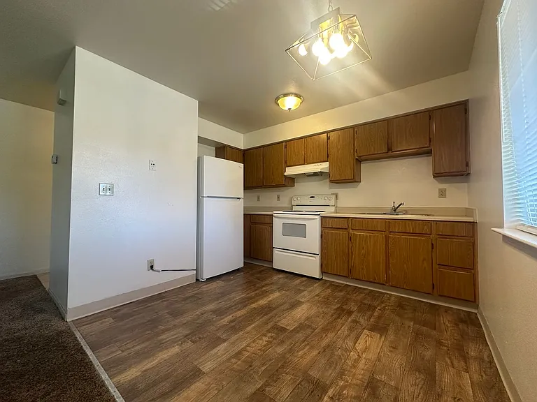 Parkview Villas & Apts — Photo 8