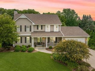 W157N9958 Bayberry Cir, Germantown, WI 53022