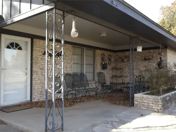 1389 Cuba Rd, Bridgeport, TX 76426
