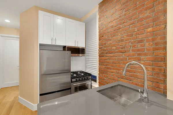 Rented by Cooper & Cooper Real Estate | media 8