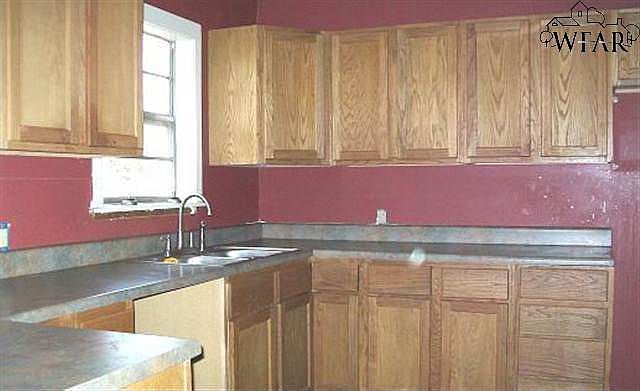 2nd image of 516 W Wichita St