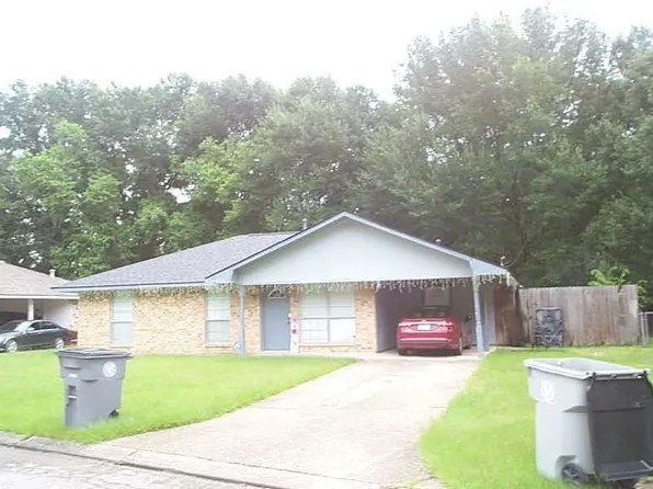 1402 Plaza Dr, Baker, LA 70714