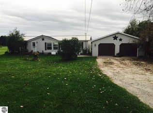 9157 S Leaton Rd, Shepherd, MI 48883