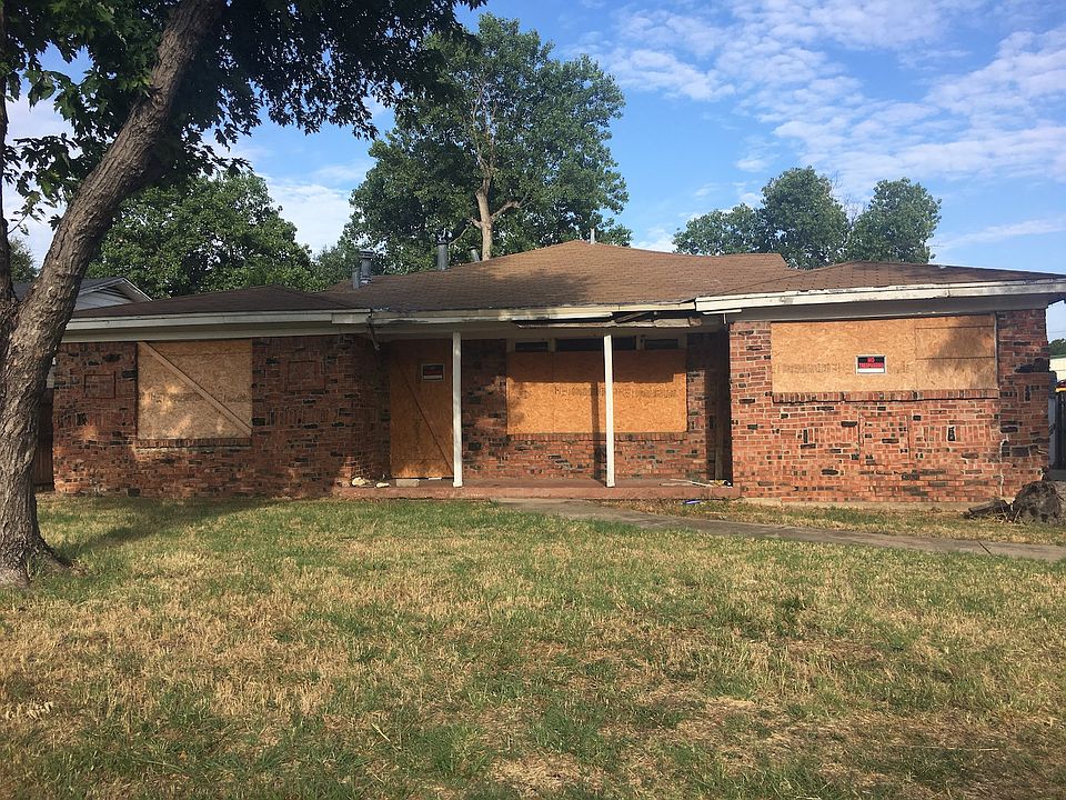 1st image of 949 Banks St