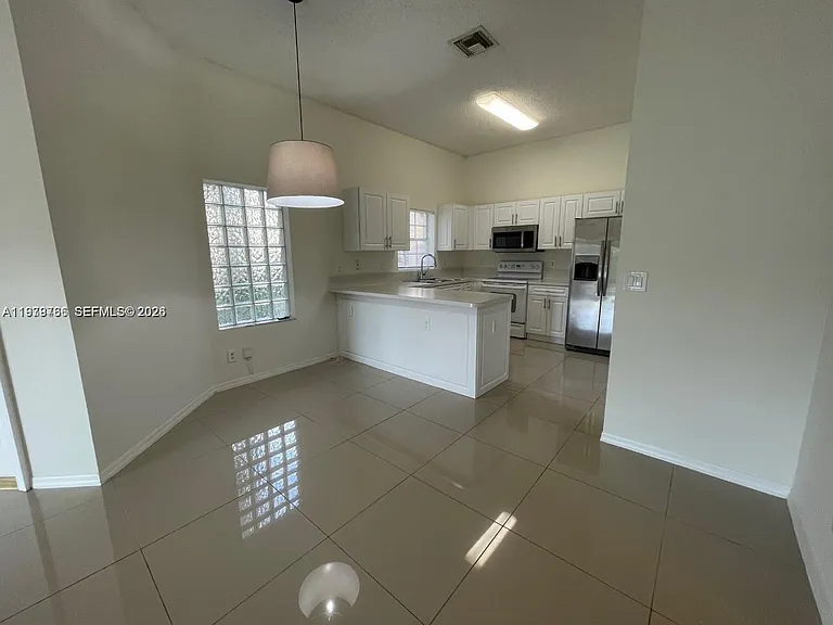 16309 Emerald Cove Rd #16309 — Photo 9