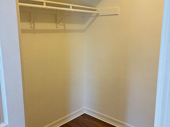 5th image of 800 N Las Palmas Ave #4d37fe237
