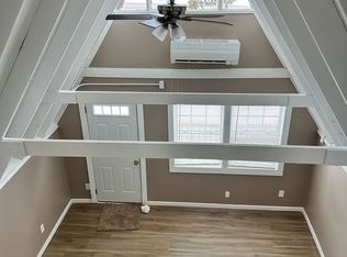 5200 E Saint Charles Rd APT B, Columbia, MO 65201