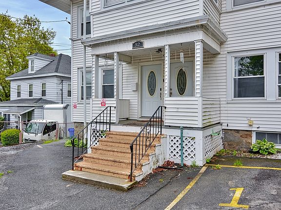 3rd image of 52 Howard St