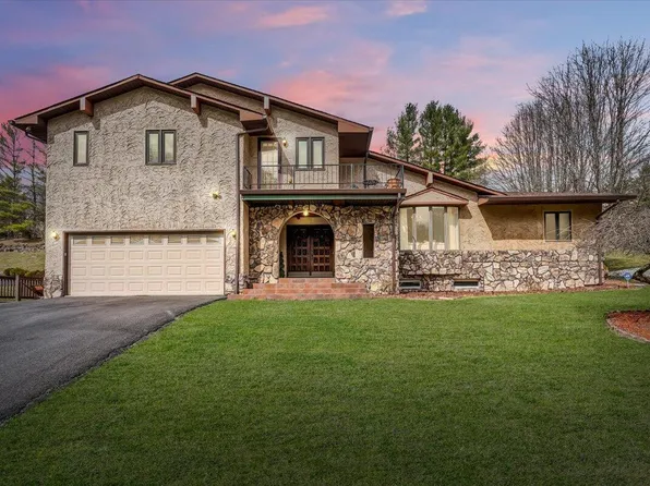 280 Terry Dr, Richlands, VA 24641