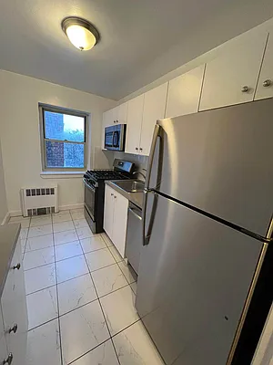 Rented by Contact Realty | media 8