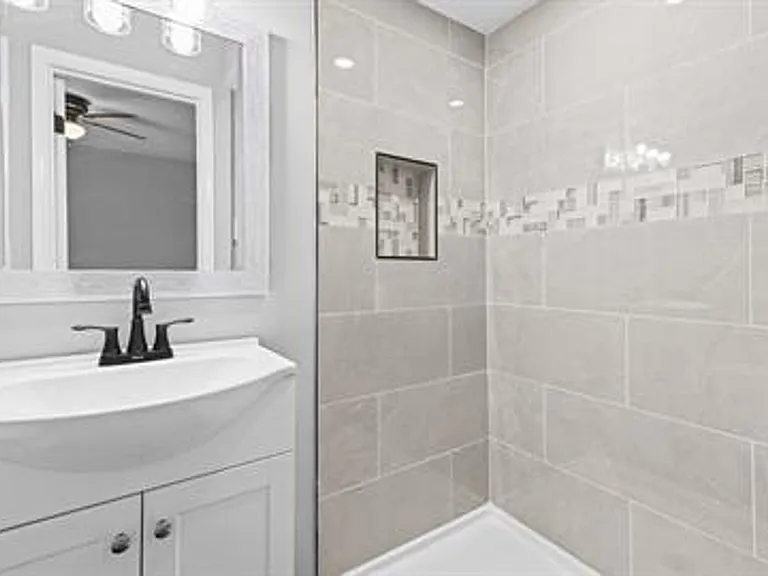 121 Glendale Ave — Photo 11