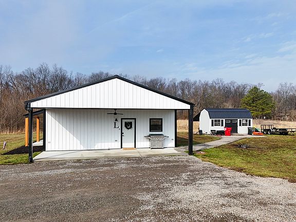 2nd image of 564 Stave Mill Rd