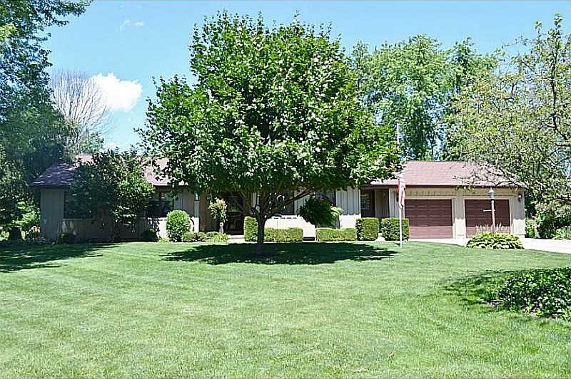 1st image of 138 Camelot Dr