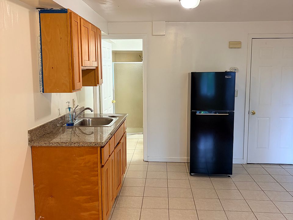 2nd image of 571 Bright St