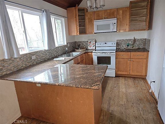 3rd image of 12266 Black Oak Dr