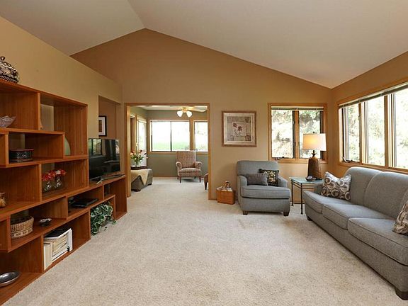 4th image of 13518 Parkwood Dr