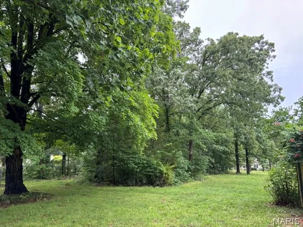 820 Cochise Ih Dr, Cuba, MO 65453