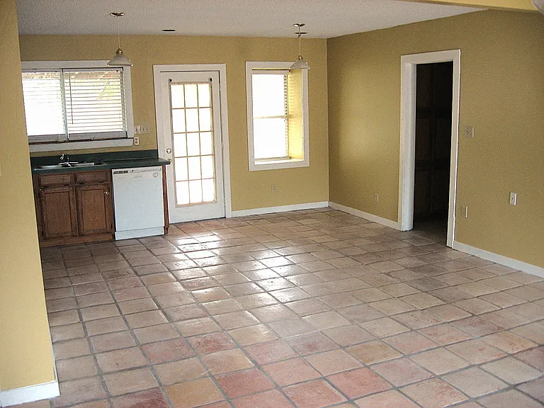 1720 Jocyle St — Photo 5