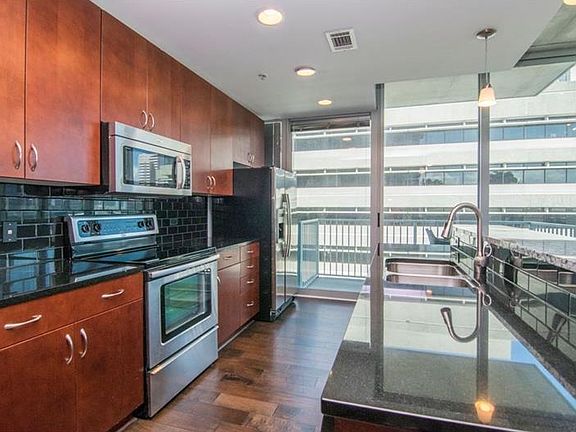 4th image of 777 N Ashley Dr Unit 814