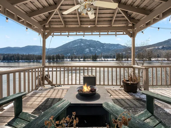680 River Dr, Clark Fork, ID 83811
