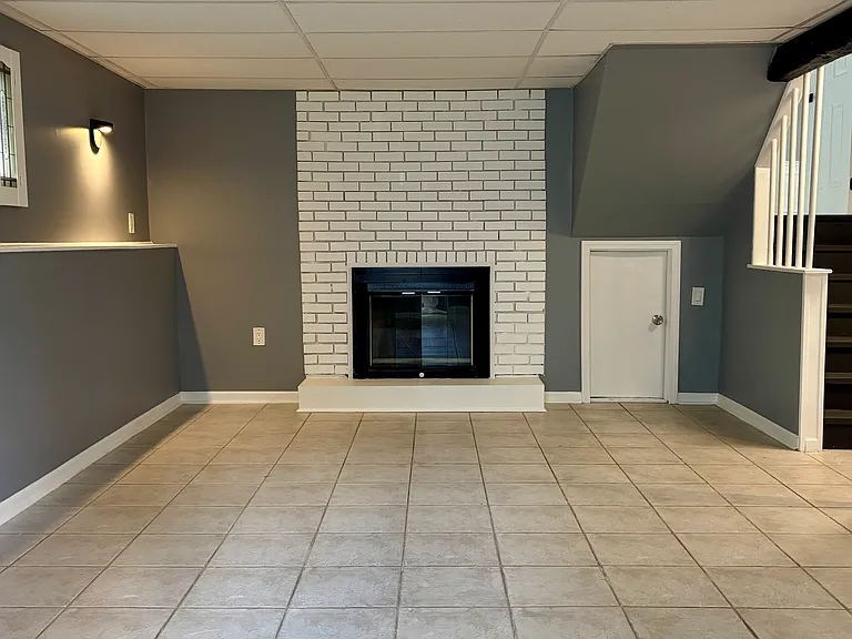 5630 Clarendon Hills Rd — Photo 11
