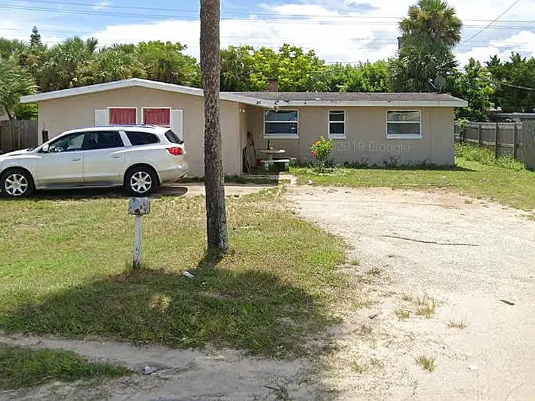 856 Derbyshire Rd — Photo 1