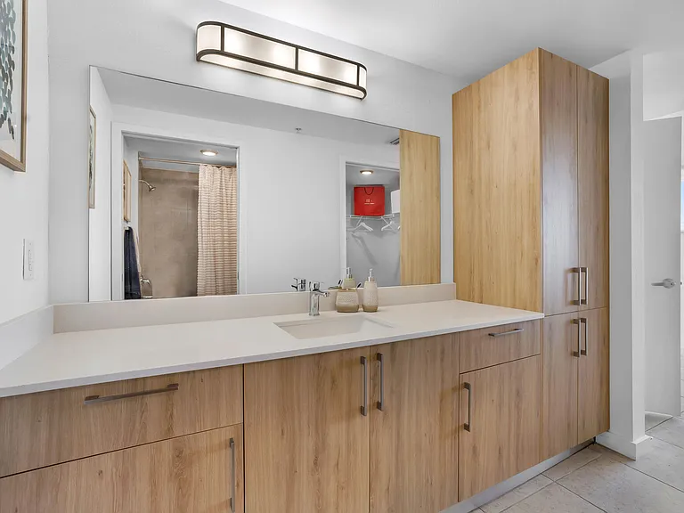 Pier 19 Residences and Marina — Photo 12