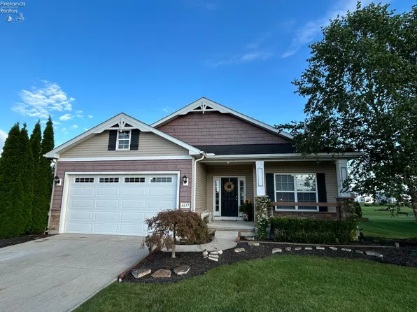 6637 High Perch Dr, North Ridgeville, OH 44039