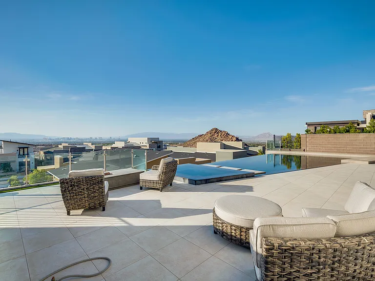 2184 Skyline Heights Ln — Photo 48