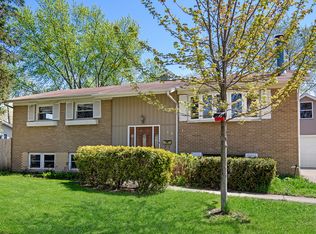 159 N Boynton Dr, Palatine, IL 60074