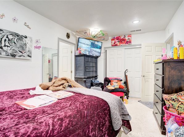 bakersfield-california-18888779 picture