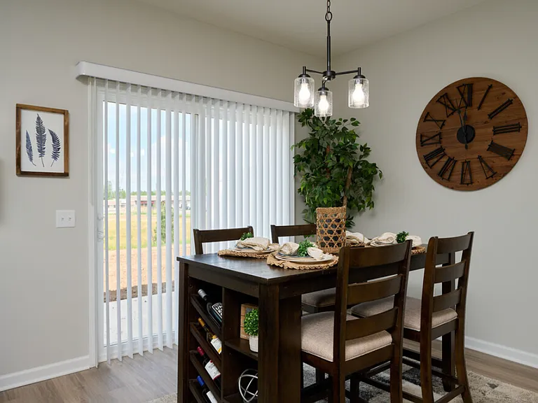 The Townhomes @ Oakridge Glen — Photo 4