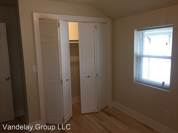 4th image of 2536A N Fratney St