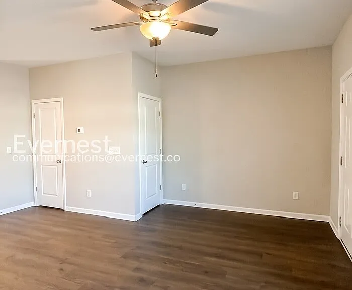 250 Tara Ct — Photo 10