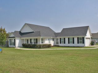 17 Bennett Ln, Ray City, GA 31645