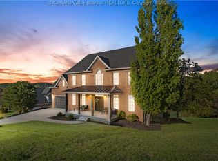 6001 Pinnacle View Dr, Hurricane, WV 25526