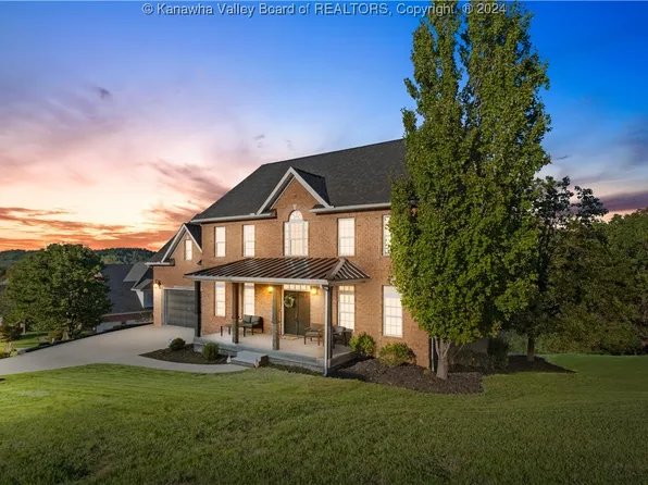 6001 Pinnacle View Dr, Hurricane, WV 25526
