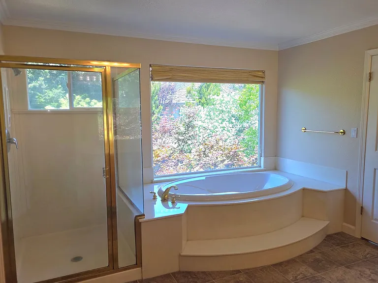 206 Murcia Ct — Photo 16