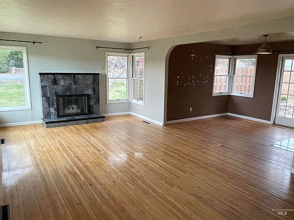 5th image of 1701 Richardson Ave