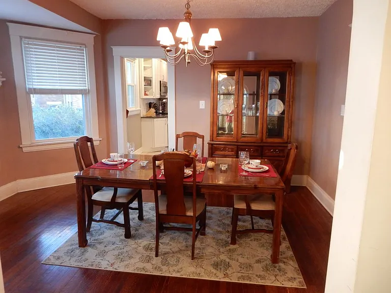 2823 Madison Rd — Photo 10