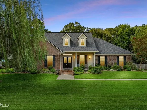 1784 Turning Leaf Trl, Haughton, LA 71037
