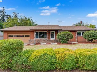 115 Grant St, Silverton, OR 97381