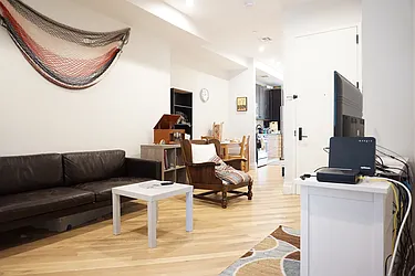 Rented by Rennit Inc.