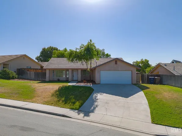 3001 Latham St, Bakersfield, CA 93306
