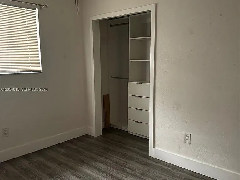 502 NE 163rd St — Photo 9