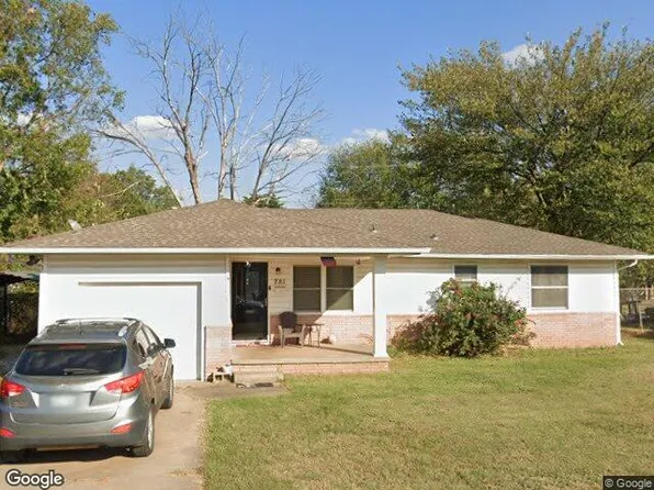 721 Myrtle Dr, Tecumseh, OK 74873