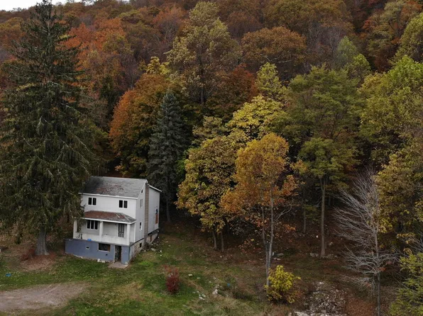 481 Hazle St, Quakake, PA 18245