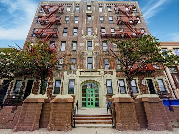 5th image of 946 Bushwick Ave #211