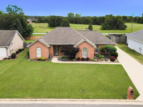 2613 Little John St SW, Decatur, AL 35603